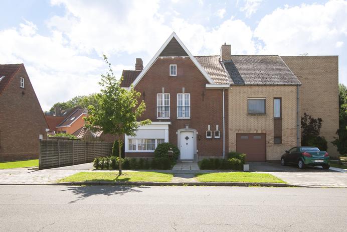 halfopen woning met charme in casenbrootlaan sint-michiels