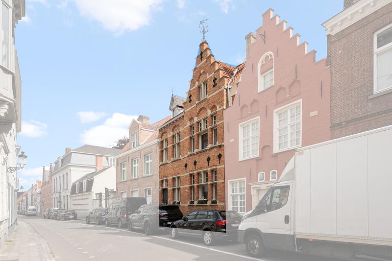 Statige burgerwoning in hartje Brugge