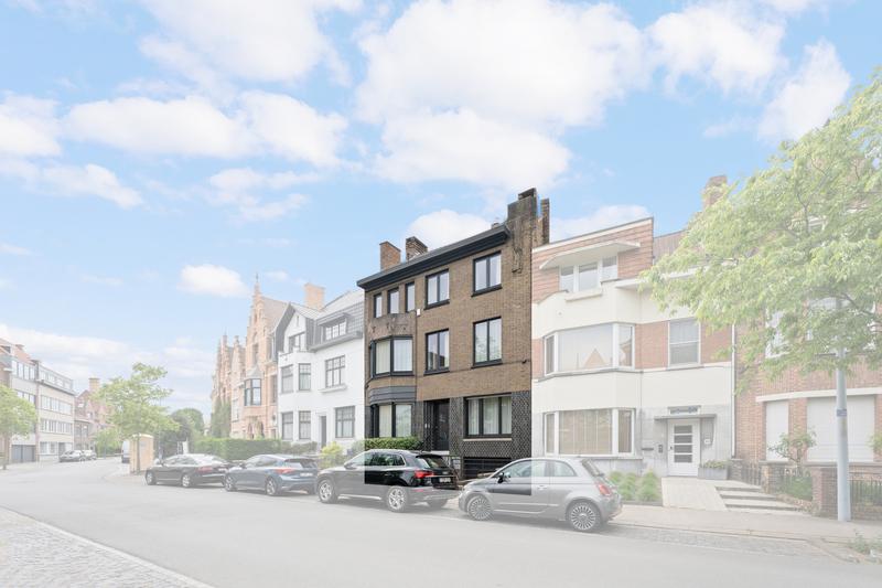 Modernistisch herenhuis in Kristus-Koning